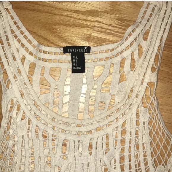 Crotchet top with fringe bottom size S - Picture 2 of 2